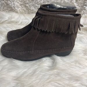 Women's Comfort Ease Kaya Brown Leather Suede Ankle Fringe Moccasin booties SZ8M